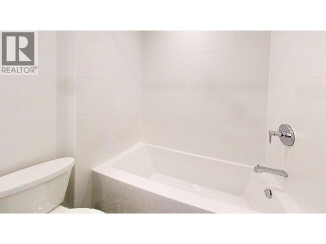 Photo du bâtiment - 1680 E 12th Ave