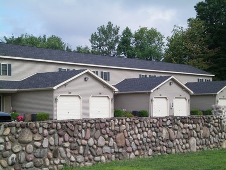 Building Photo - Foxwood Townhouse Apartments