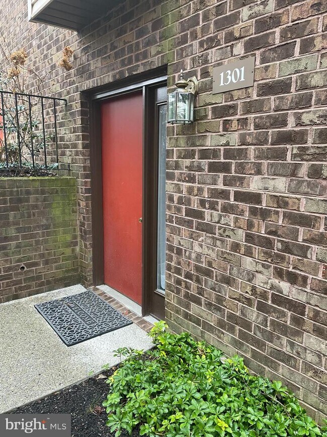 1301 Mountainview Dr, Chesterbrook, PA 19087 Room for Rent in