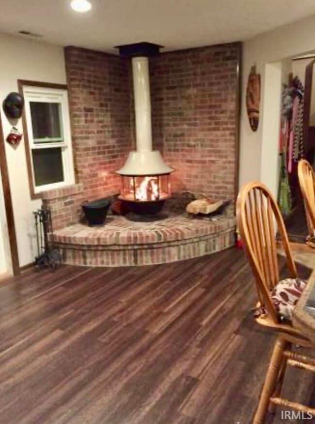 Building Photo - 9375 Cooper Rd