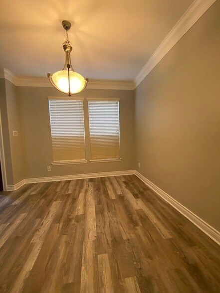 Building Photo - 3415 Clearview Cir
