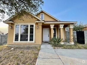 Building Photo - 3702 Sereno Dr