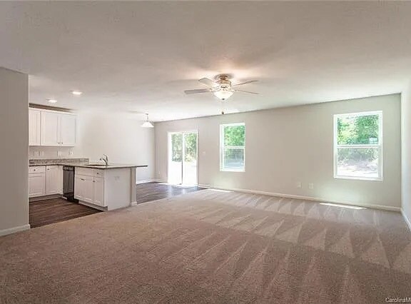 Foto del edificio - 1140 Winding Creek Rd