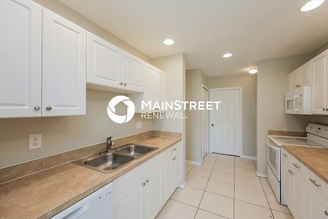 Foto del edificio - 3 Bedroom Pet-Friendly Home in Lehigh Acres, FL with Main Street Renewal