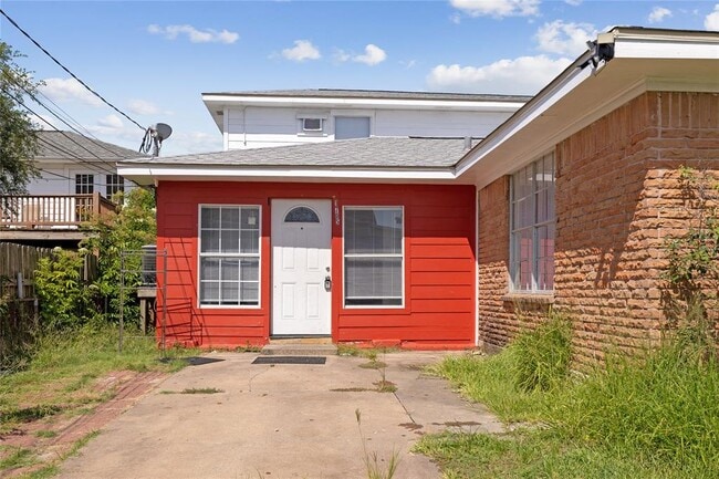 Building Photo - 1705 65th St