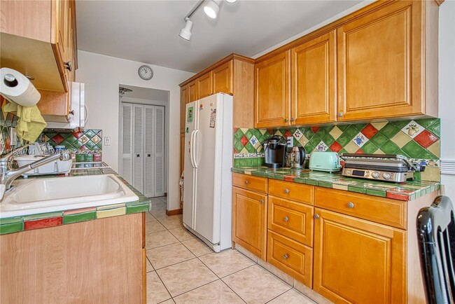 Foto del edificio - 1833 S Ocean Dr