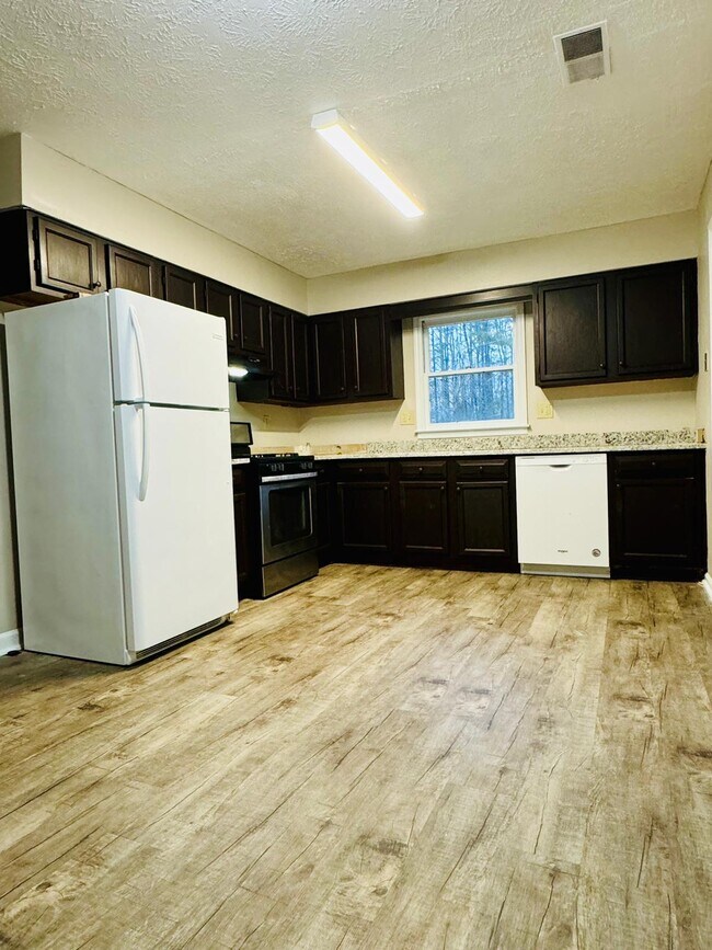 Foto del edificio - 2751 Northwood Ct SW