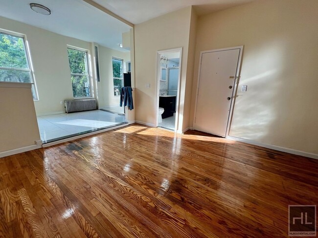 Building Photo - 2BR 1BA Original Layout Renovated 5th Ave Park Slope