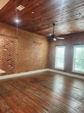 Building Photo - 203 N Dallas St Building Photo - 203 N Dallas St