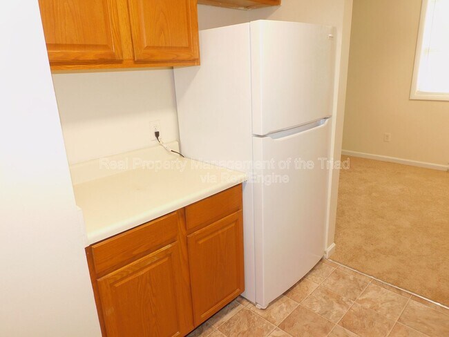 Foto del edificio - 2300 Willow Rd