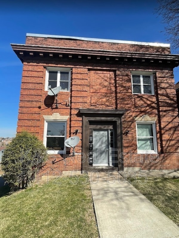 Building Photo - 341 Orchard Pl