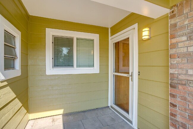 Foto del edificio - Coming Soon! MCM Benbrook Retreat