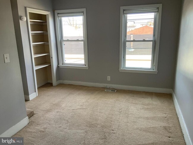 Building Photo - 228 Orange St