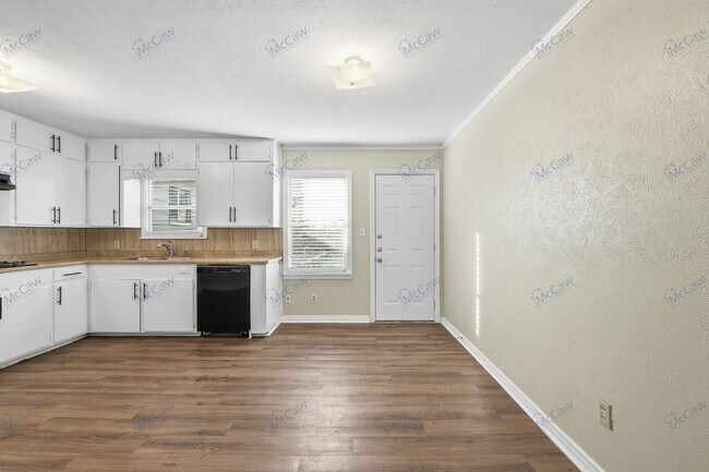 Foto del edificio - 208 Westfork Dr