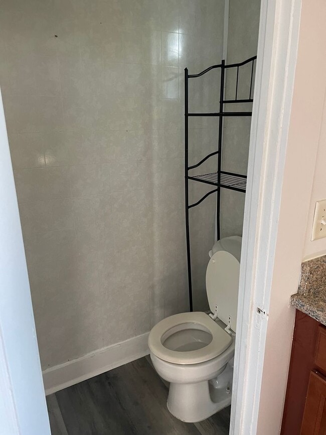 Building Photo - 11 Leete St