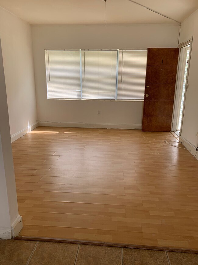 Foto del edificio - 17 Salamanca Ave