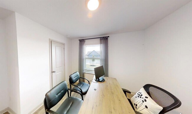Building Photo - 225 Spring Garden Dr