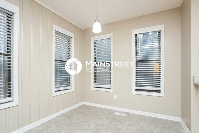 Building Photo - 3 Bedroom Pet-Friendly Home in Acworth, GA with Main Street Renewal