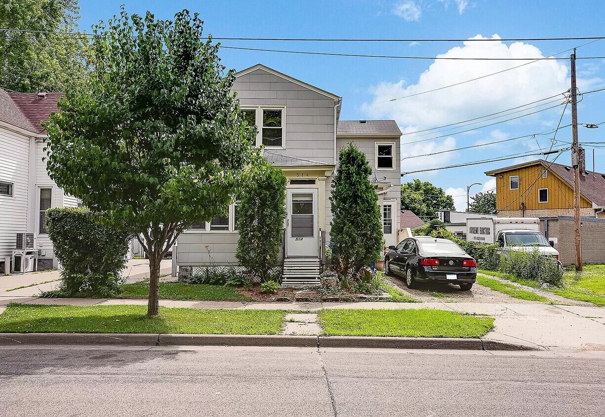 514 Bay St Unit 2, Saint Paul, MN 55102 514 Bay St Saint Paul, MN