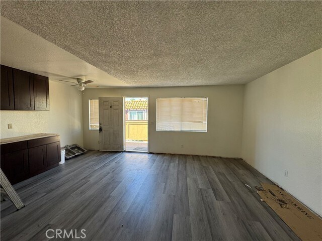 Foto del edificio - 3751 Harvill Ln