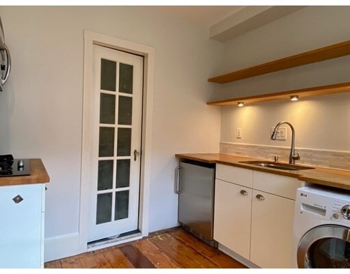 Building Photo - 12 Cordis St