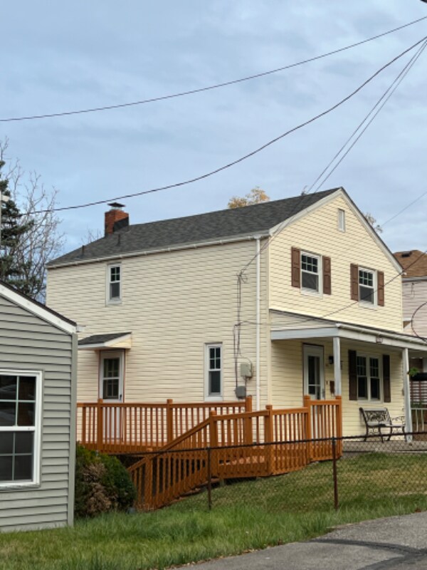 Photo - 706 Hestor Dr House