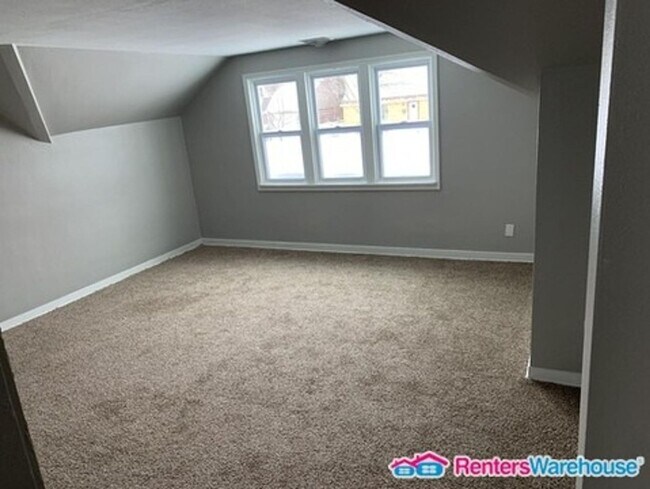 Foto del edificio - 7348 W Medford Ave