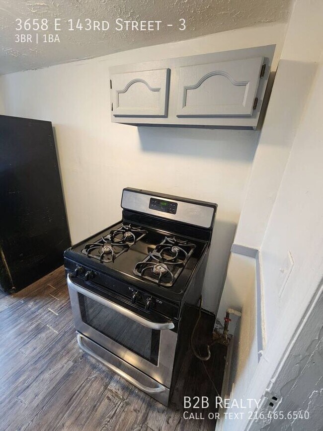 Foto del edificio - 3658 E 143rd St