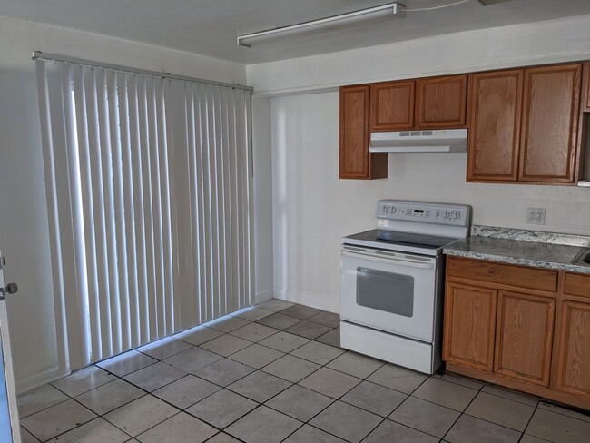 Foto del edificio - 2 Bed 1 Bath Merritt Island Water/Sewer In...