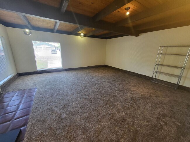 Building Photo - Corner House Newly Available! 3501 Imperia...