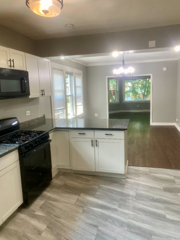 Foto principal - 5639 S Fairfield Ave