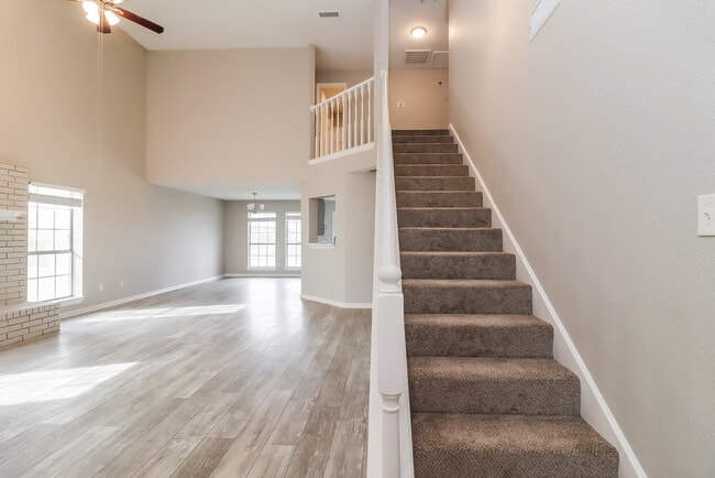 Foto del edificio - 10328 Gray Oak Ln