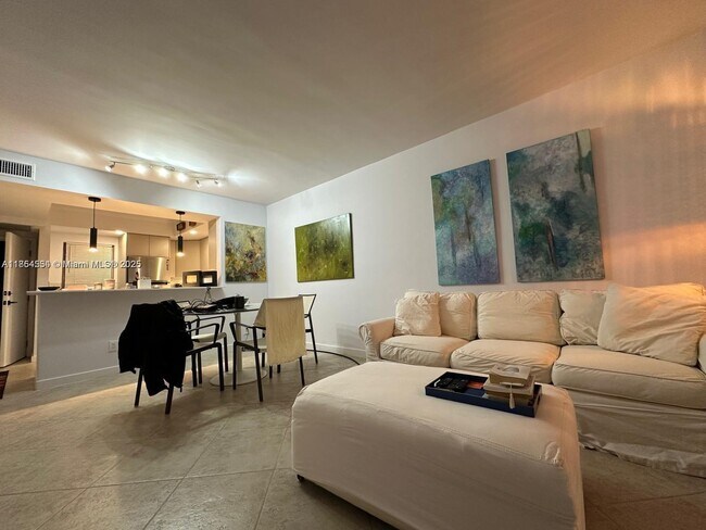 Foto del edificio - 2815 NE 201st Terrace
