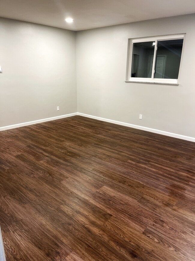 Foto del edificio - 3415 McFarlan Rd