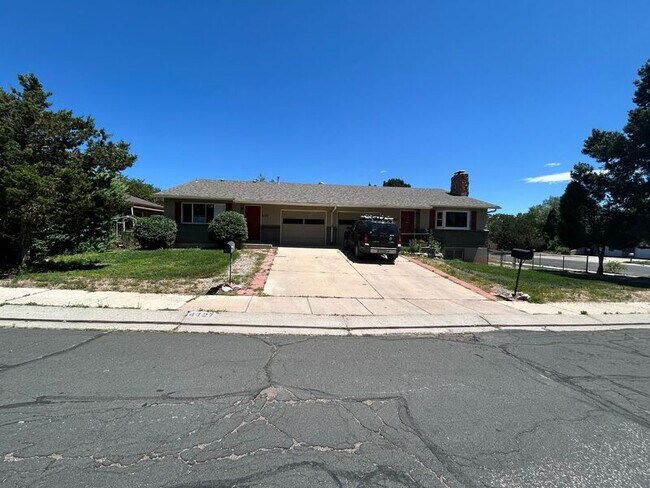 Foto del edificio - 4127 Tulip Way