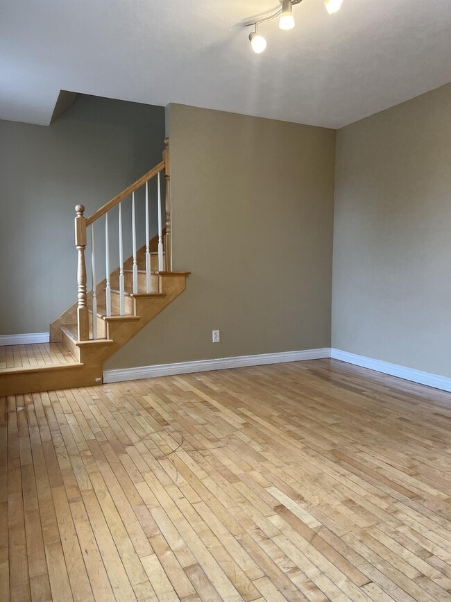 Photo du bâtiment - 185 Rue Orleans