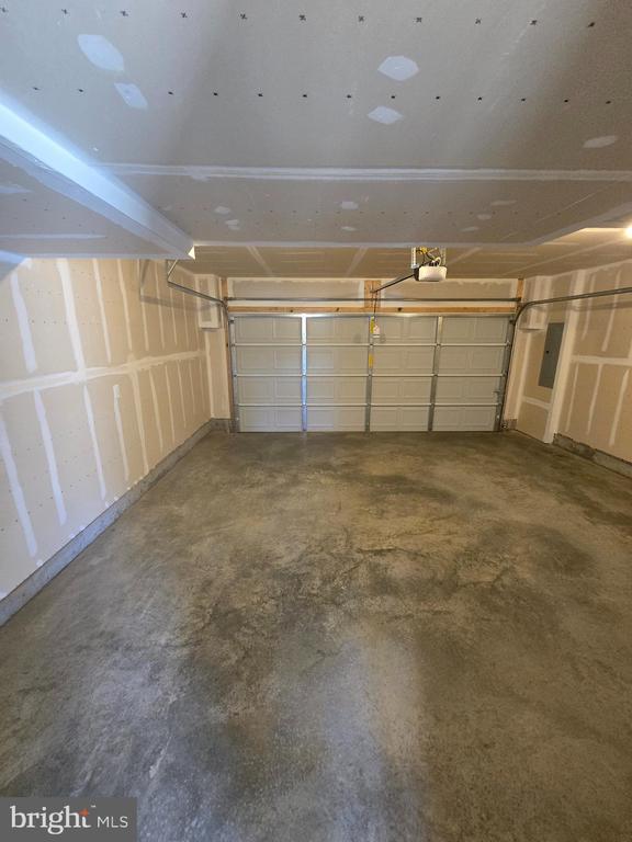 Building Photo - 354 Watercourse Dr