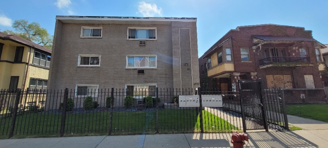 Building Photo - 6933 S Jeffery Blvd