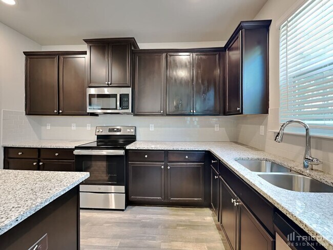 Foto del edificio - 7218 Sanctuary St