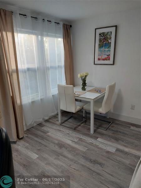 Foto del edificio - 508 NW 8th Ave