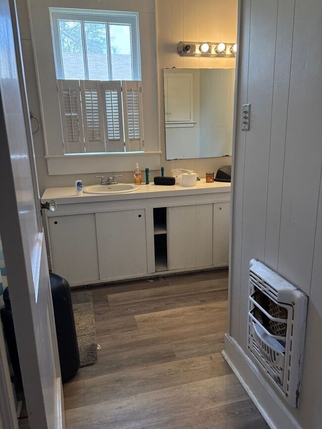 Foto del edificio - 2 Blocks from Tech - Large 4 bed / 2 bath