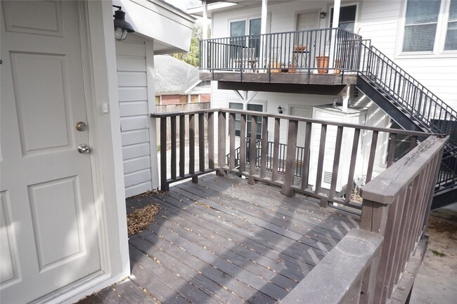 Building Photo - 1906 Ridgewood St