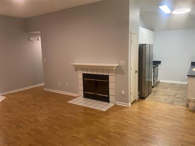Building Photo - 208 Cypress Creek Dr