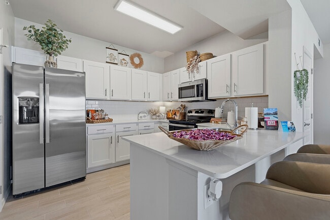 Building Photo - 152 Northland