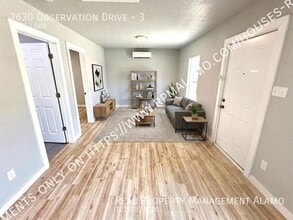Building Photo - 2630 Observation Dr