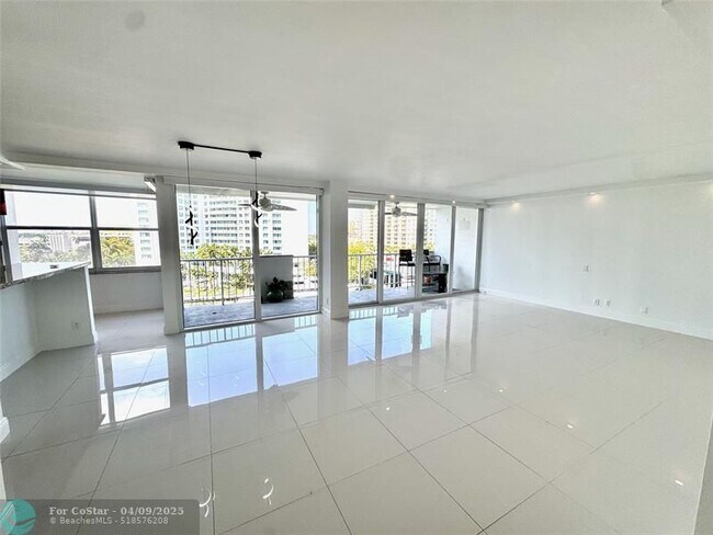 Foto del edificio - 2800 E Sunrise Blvd