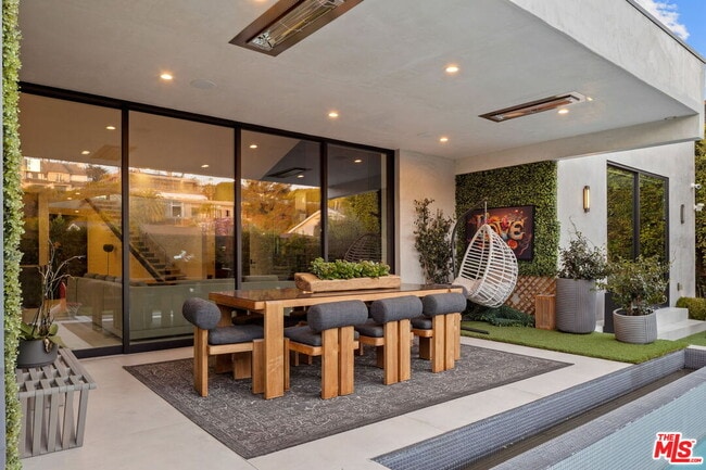 Building Photo - 1368 Beckwith Ave