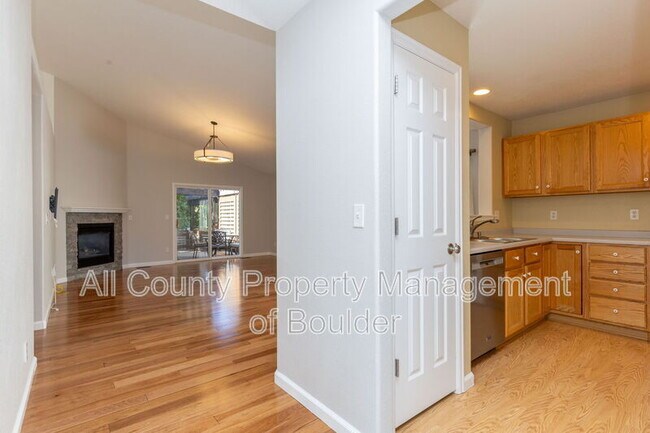 Building Photo - 3514 Larkspur Dr