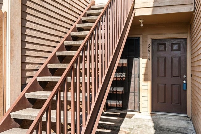 Building Photo - 10555 Turtlewood Ct