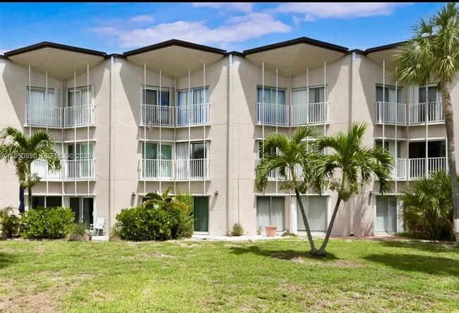 Building Photo - 1967 S Ocean Blvd